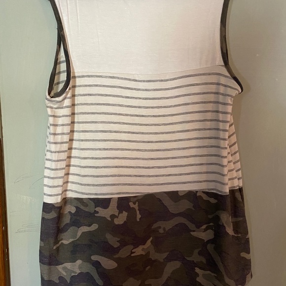 Camo color block American flag pocket tank top - Picture 1 of 2
